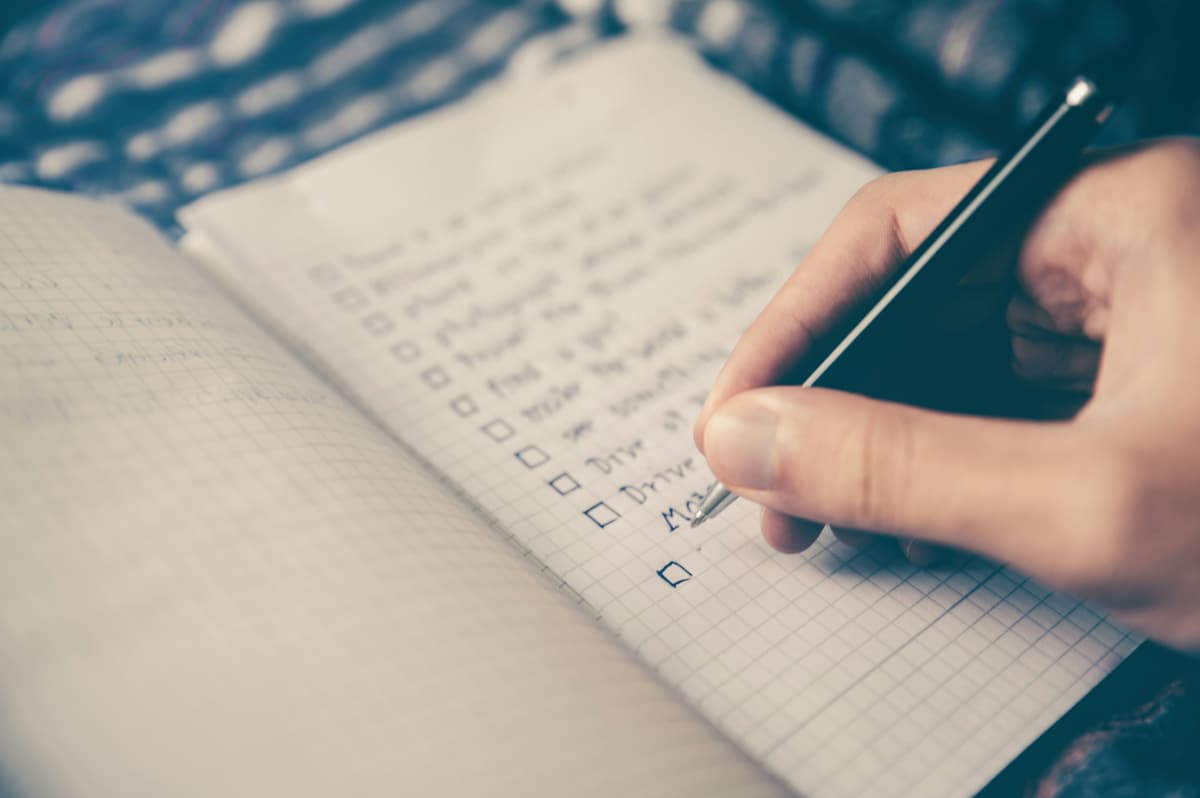 A Psicologia Oculta: Porque é que os Viajantes Precisam de uma Checklist de Países